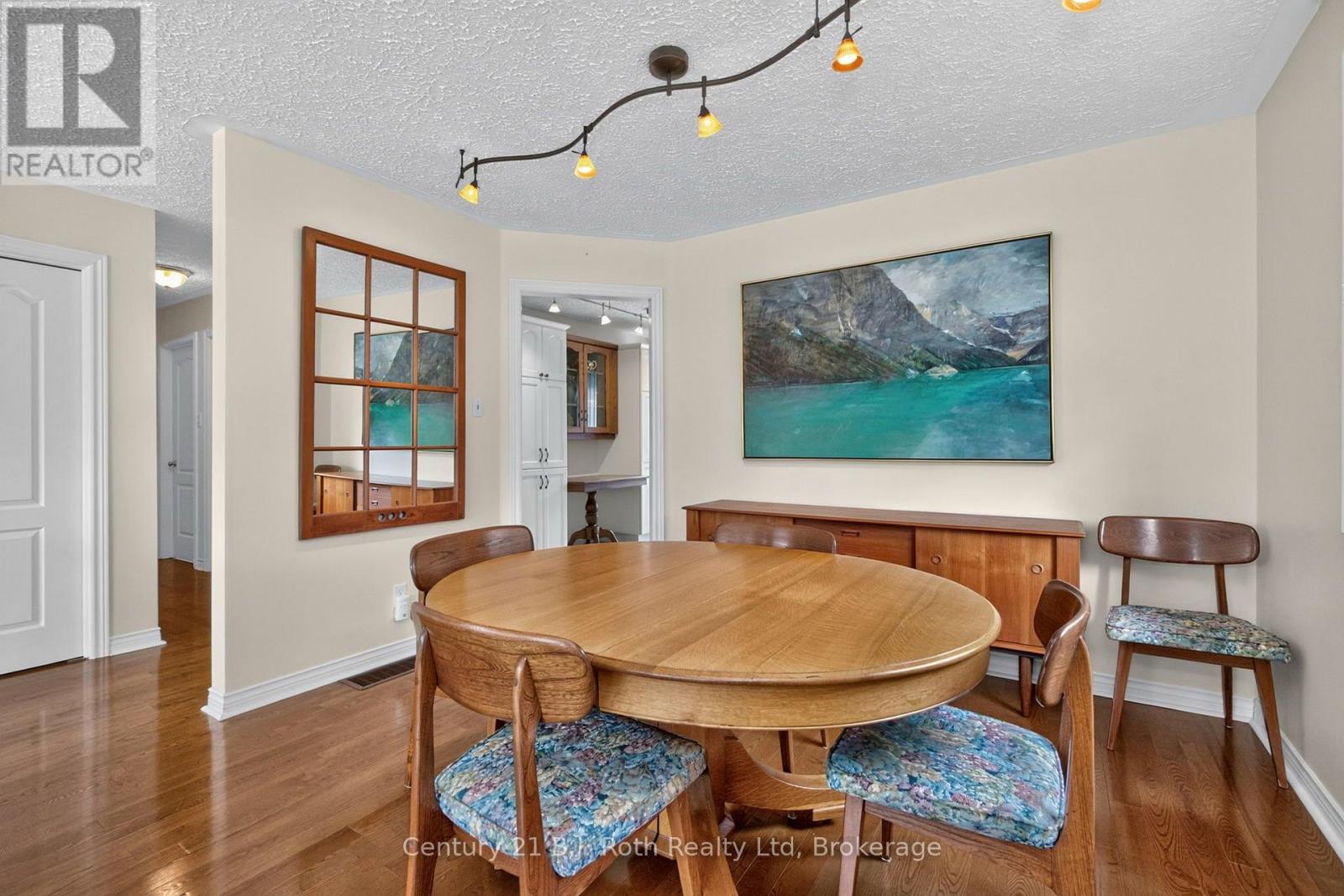 13 Charles Street, Penetanguishene, Ontario  L9M 2G6 - Photo 8 - S13717854