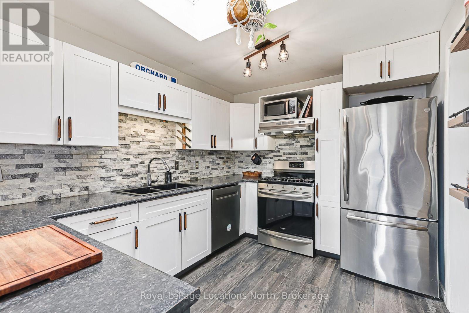 66 Telfer Road, Collingwood, Ontario  L9Y 4S2 - Photo 9 - S13718016