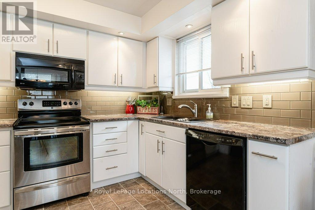 269 Pine Drive, Barrie, Ontario  L4N 4H9 - Photo 16 - S13718106
