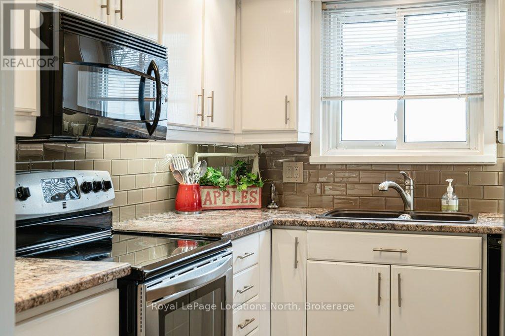 269 Pine Drive, Barrie, Ontario  L4N 4H9 - Photo 18 - S13718106