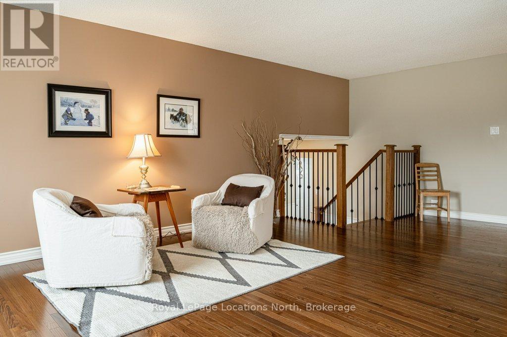 269 Pine Drive, Barrie, Ontario  L4N 4H9 - Photo 7 - S13718106