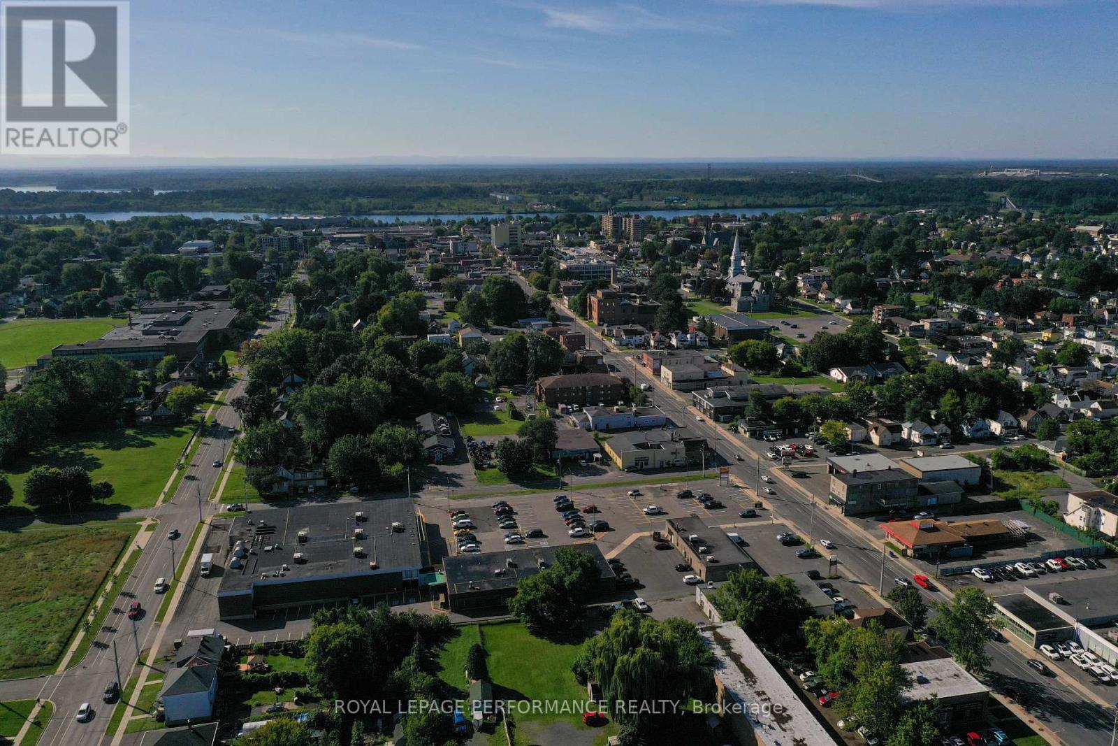 12 Sixth Street E, Cornwall, Ontario K6H 2N4 - Photo 34 - X13717876
