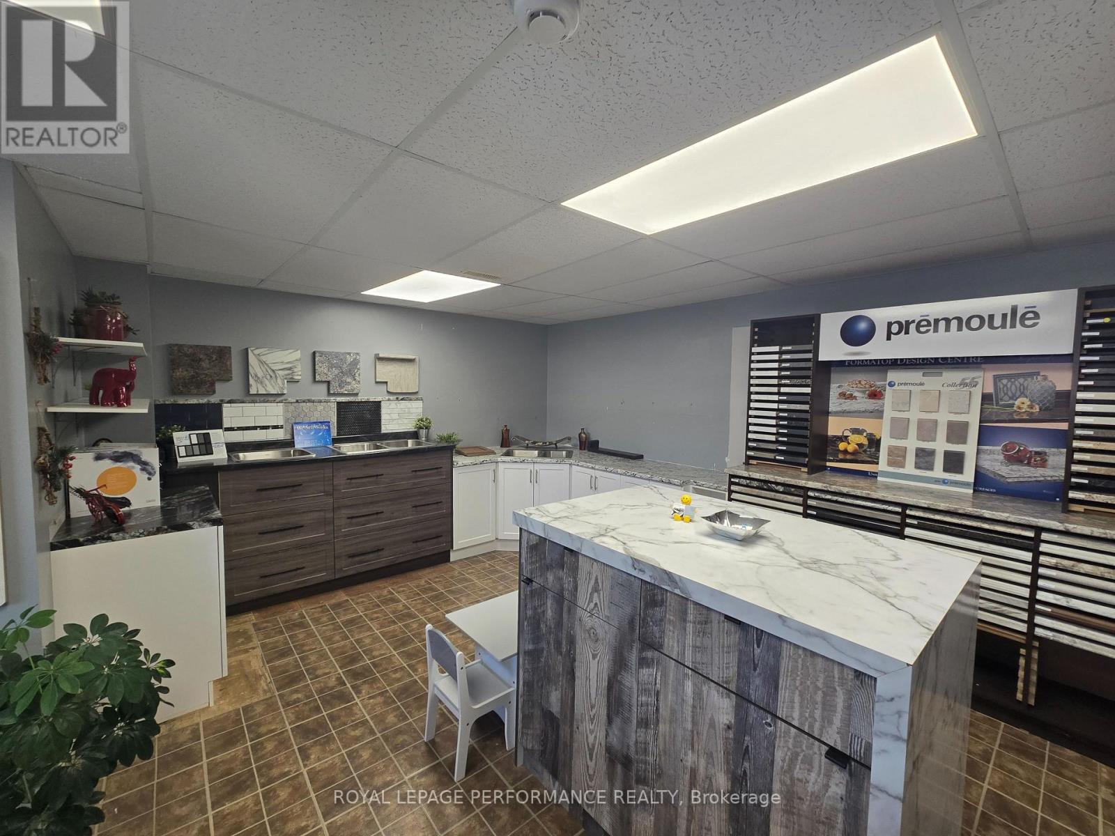 12 Sixth Street E, Cornwall, Ontario K6H 2N4 - Photo 8 - X13717876