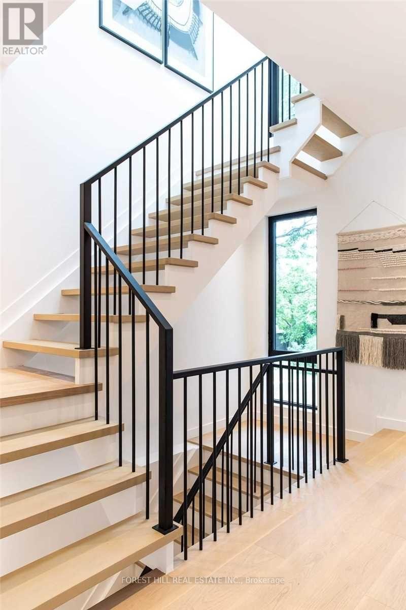 433b Deloraine Avenue, Toronto, Ontario M5M 2B9 - Photo 18 - C13714574