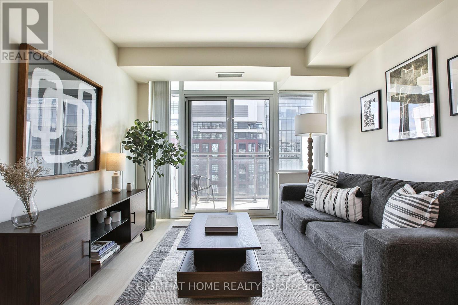 1623 - 525 Adelaide Street W, Toronto, Ontario  M5V 0N7 - Photo 1 - C13716938