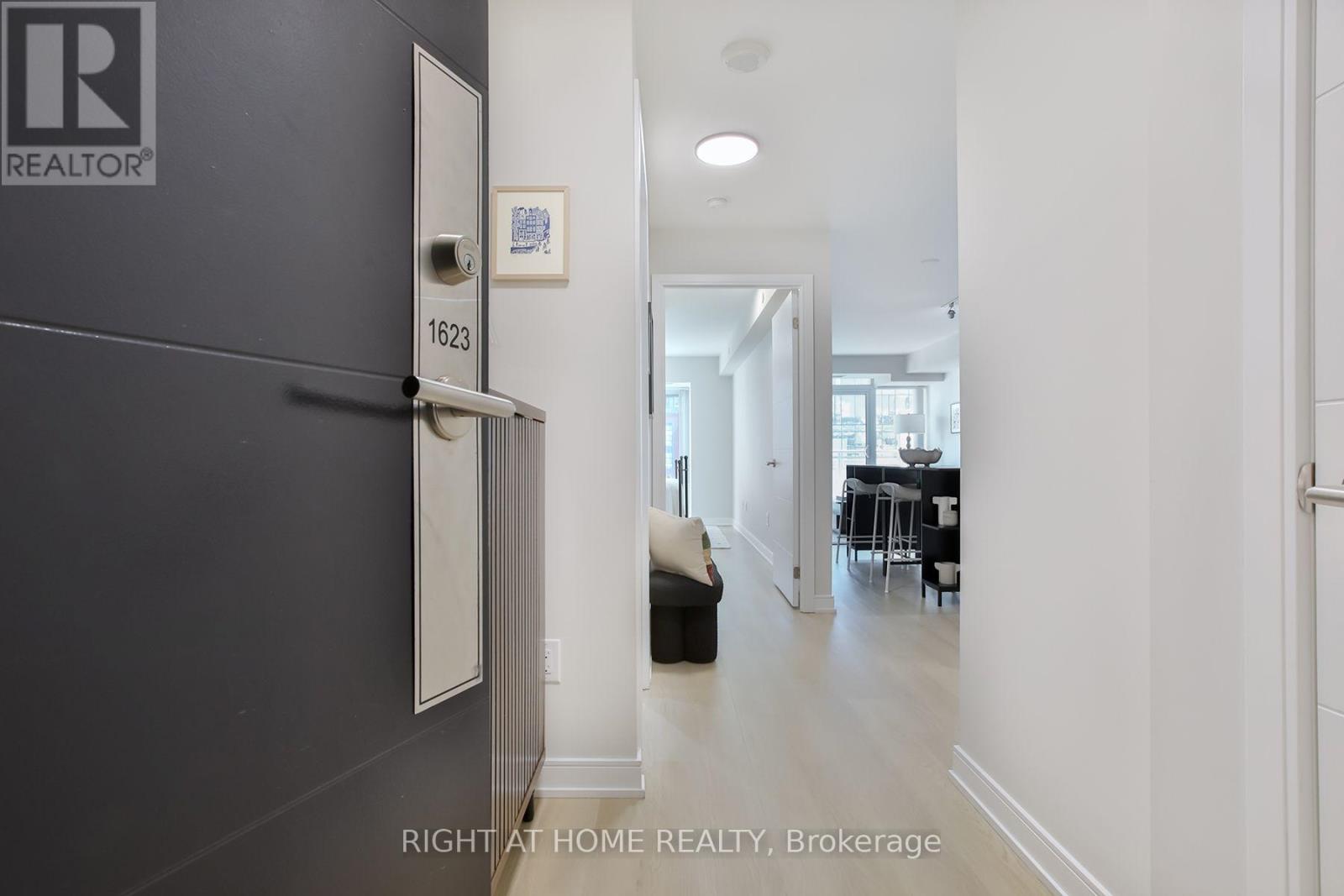 1623 - 525 Adelaide Street W, Toronto, Ontario  M5V 0N7 - Photo 2 - C13716938