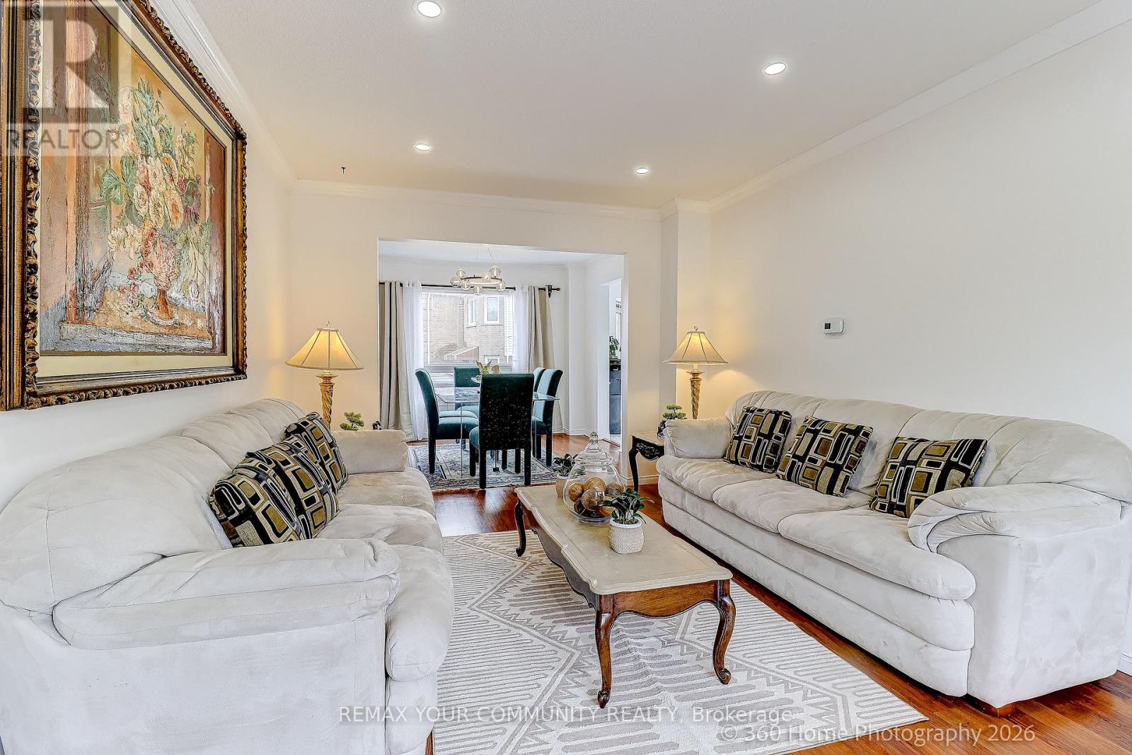 4 Mayflower Street S, Whitby, Ontario  L1N 8B1 - Photo 3 - E12987284