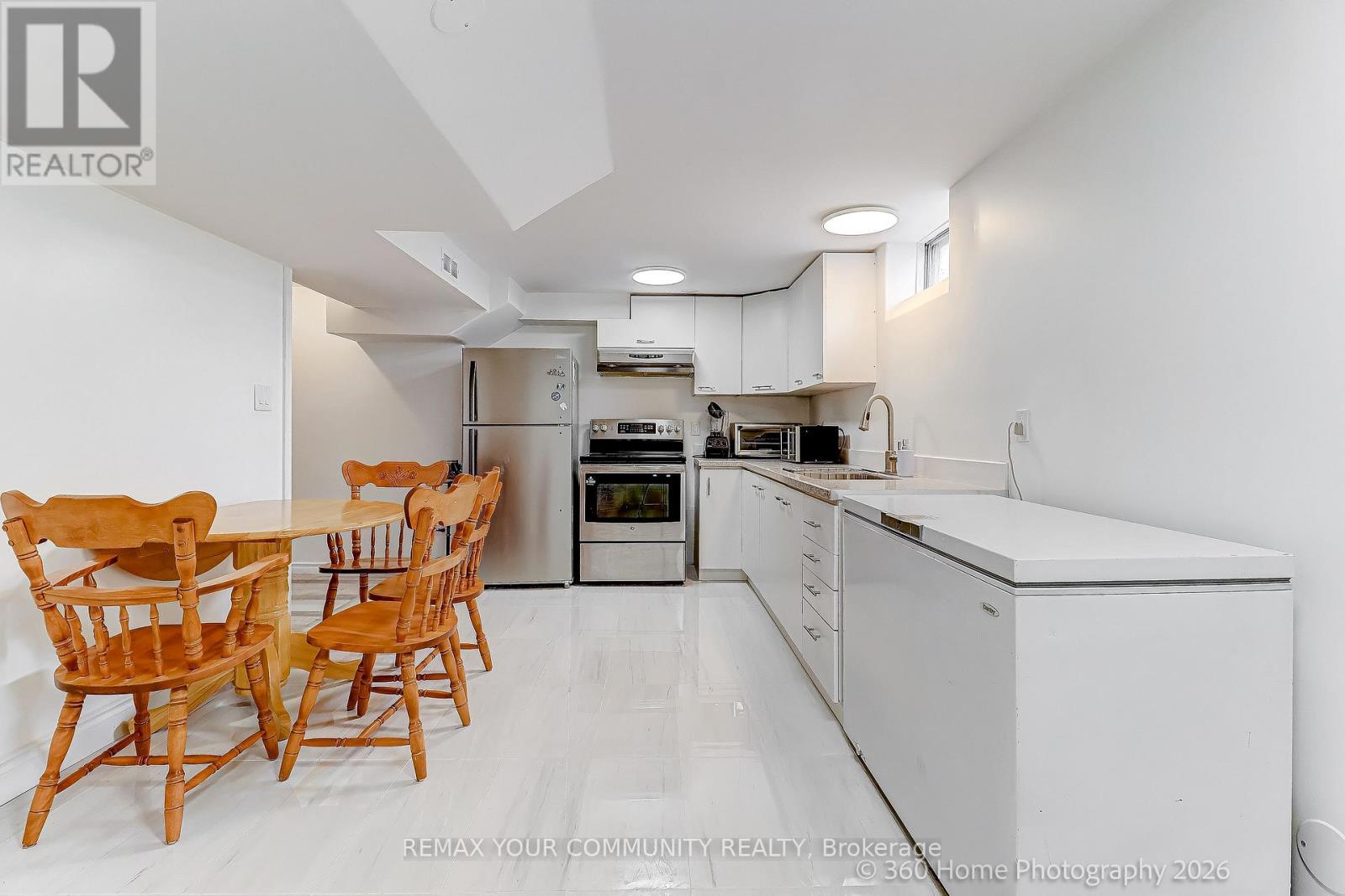 4 Mayflower Street S, Whitby, Ontario  L1N 8B1 - Photo 19 - E12987284