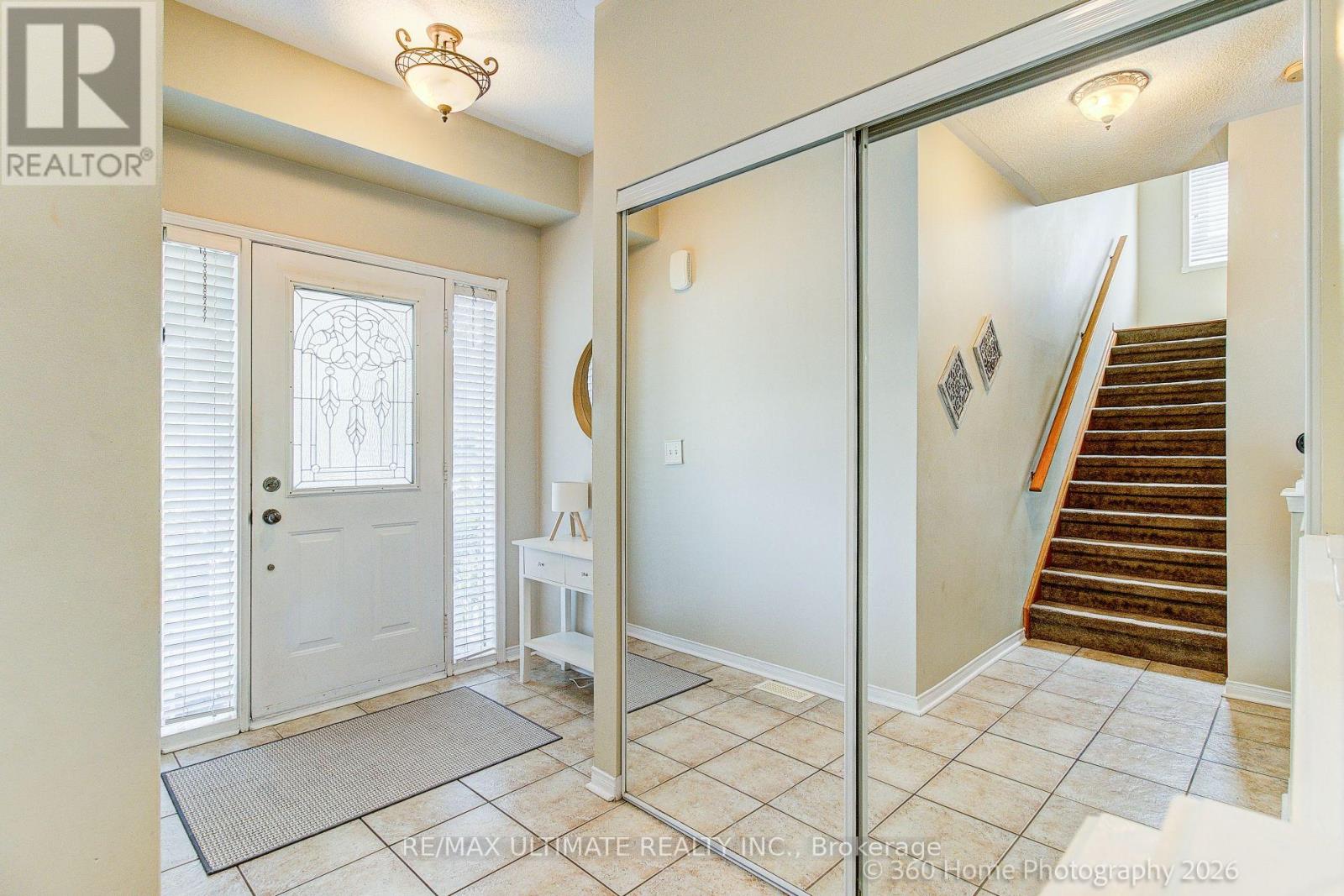 53 Wilshire Drive, Whitby, Ontario  L1M 2H2 - Photo 2 - E13542074
