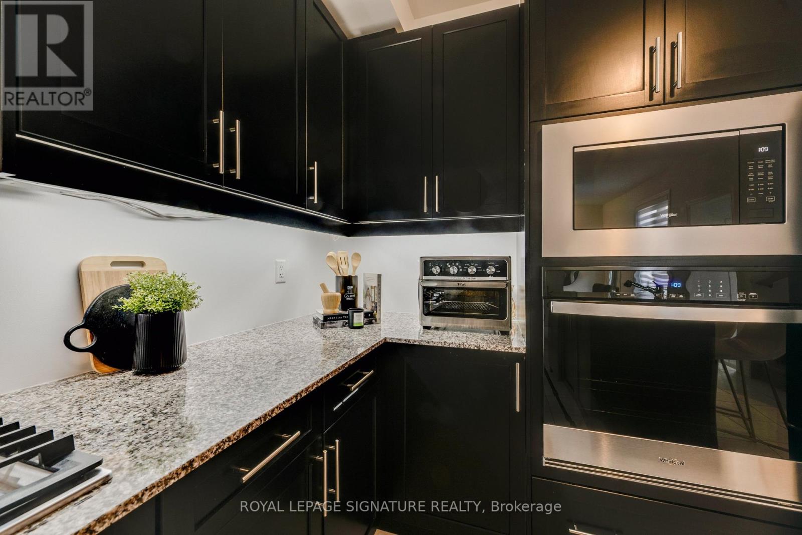 15 Mountainside Crescent, Whitby, Ontario  L1R 0P5 - Photo 15 - E13595734