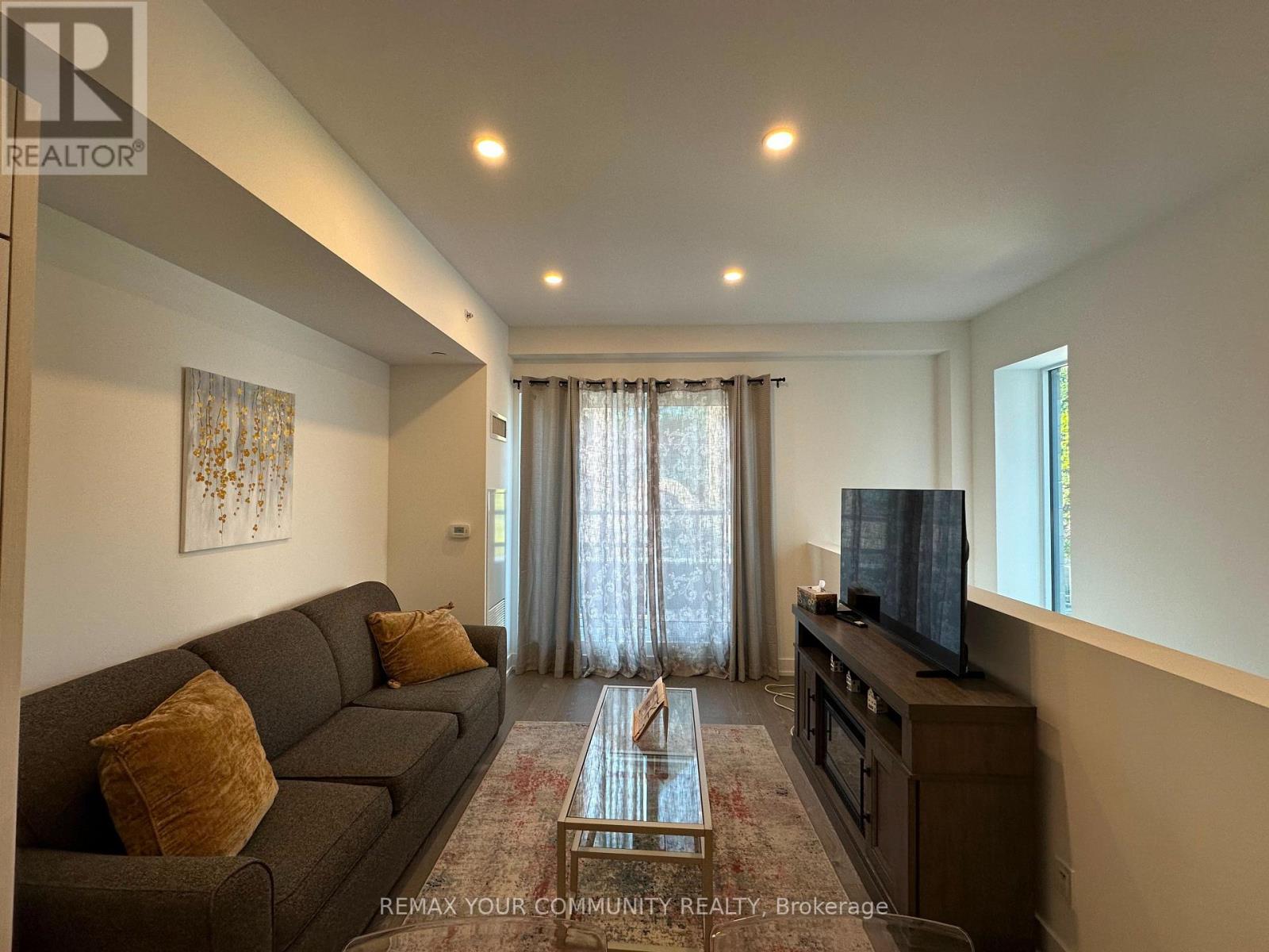 Th 1 - 175 Pears Avenue, Toronto, Ontario  M5R 0C1 - Photo 2 - C13717828