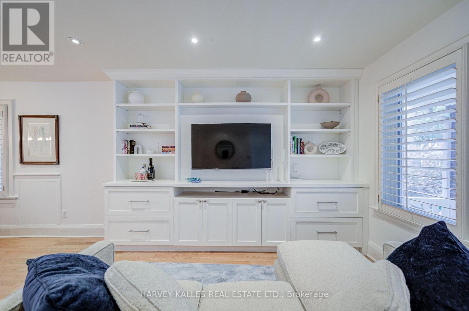 164 Douglas Avenue, Toronto, Ontario  M5M 1G6 - Photo 5 - C13717890