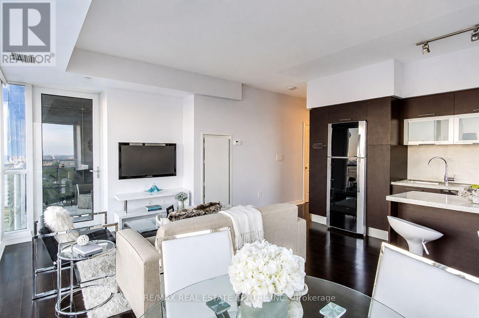 5007 - 386 Yonge Street, Toronto, Ontario  M5B 0A5 - Photo 10 - C13717982