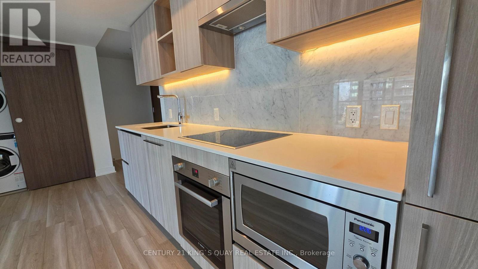 2506 - 17 Bathurst Street, Toronto, Ontario  M5V 0N1 - Photo 11 - C13717990