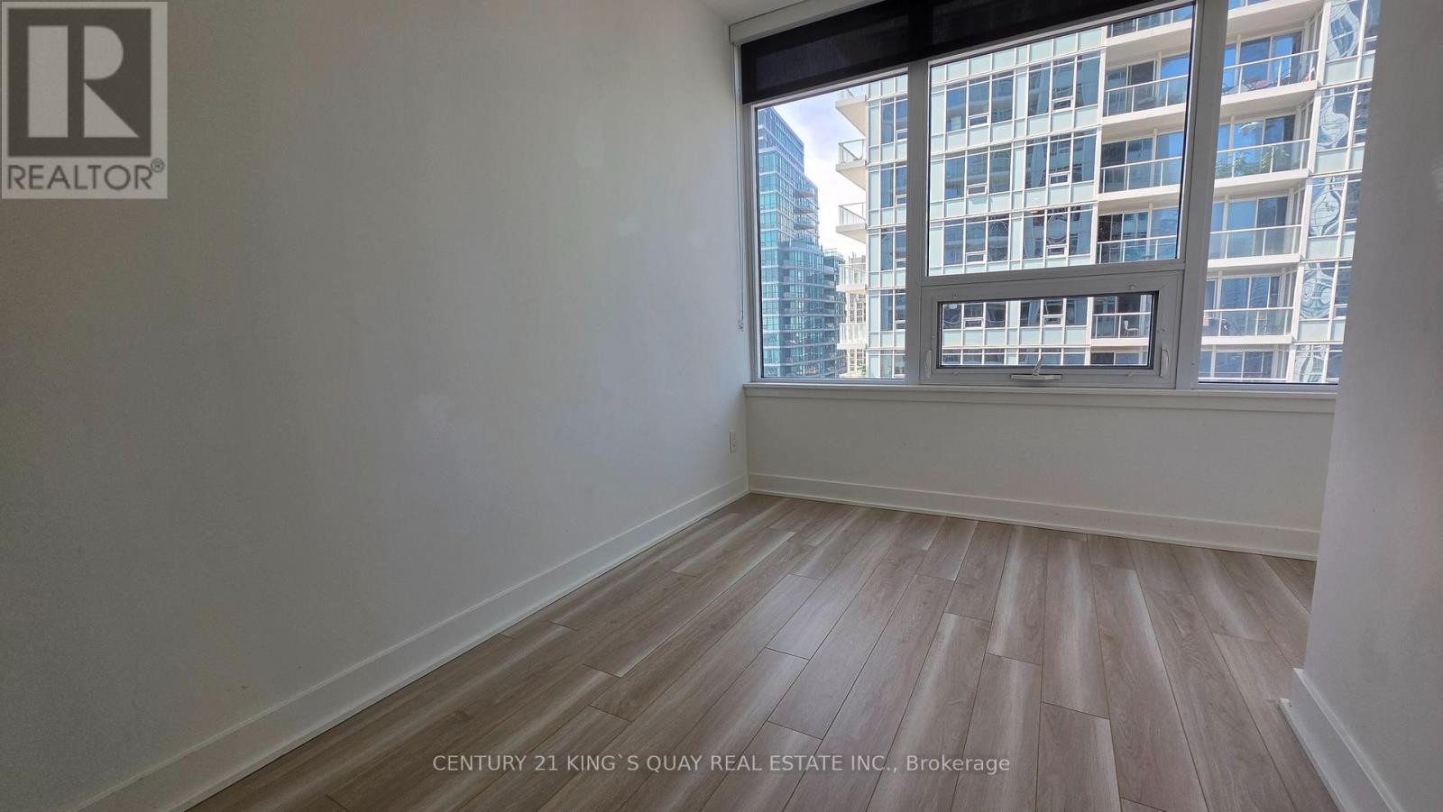 2506 - 17 BATHURST STREET