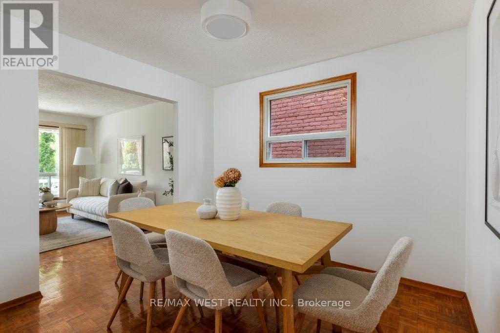214 Markham Street, Toronto, Ontario  M6J 2G6 - Photo 11 - C13718034