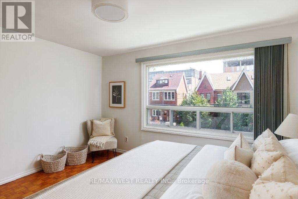 214 Markham Street, Toronto, Ontario  M6J 2G6 - Photo 23 - C13718034
