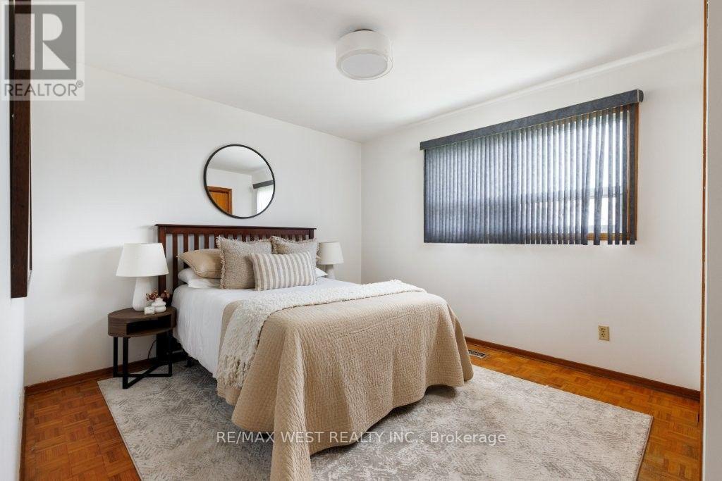 214 Markham Street, Toronto, Ontario  M6J 2G6 - Photo 27 - C13718034
