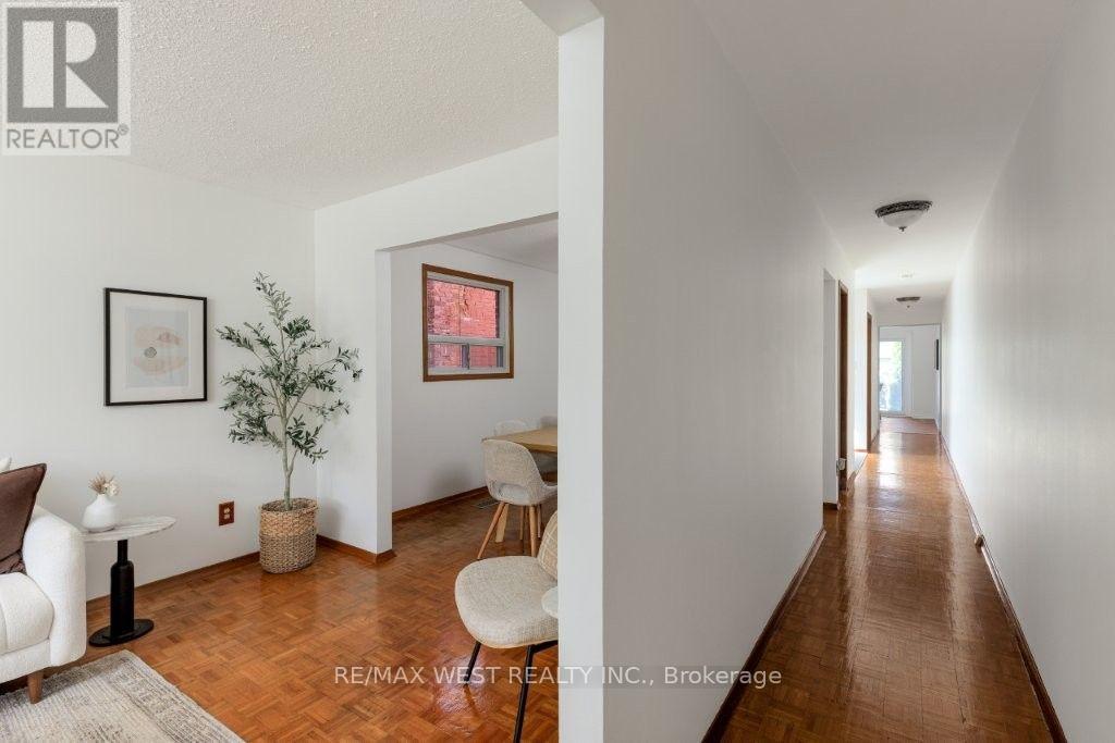 214 Markham Street, Toronto, Ontario  M6J 2G6 - Photo 4 - C13718034