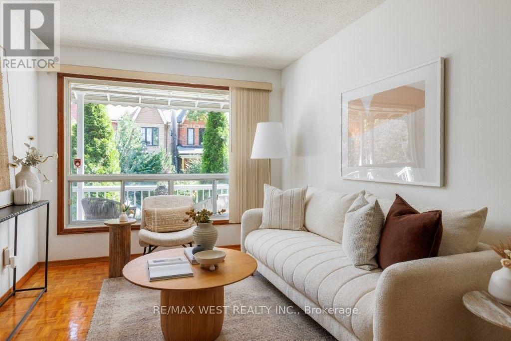 214 Markham Street, Toronto, Ontario  M6J 2G6 - Photo 7 - C13718034