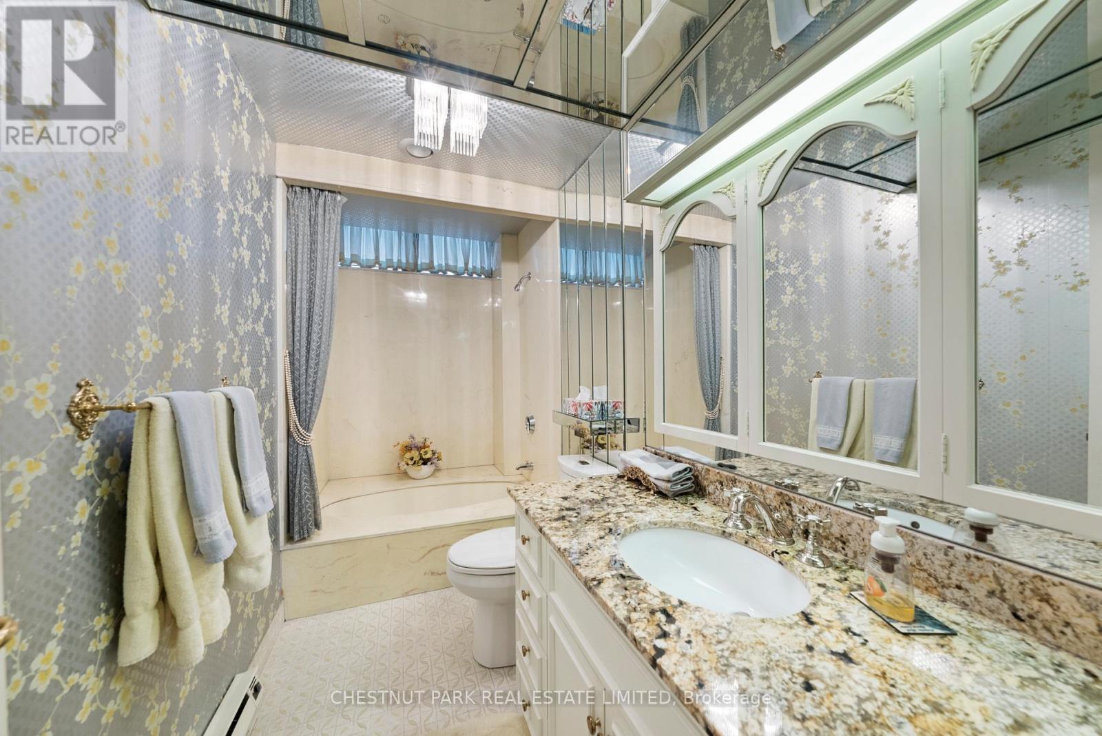 Ph 1 - 2600 Bathurst Street, Toronto, Ontario  M6B 2Z4 - Photo 16 - C13718044