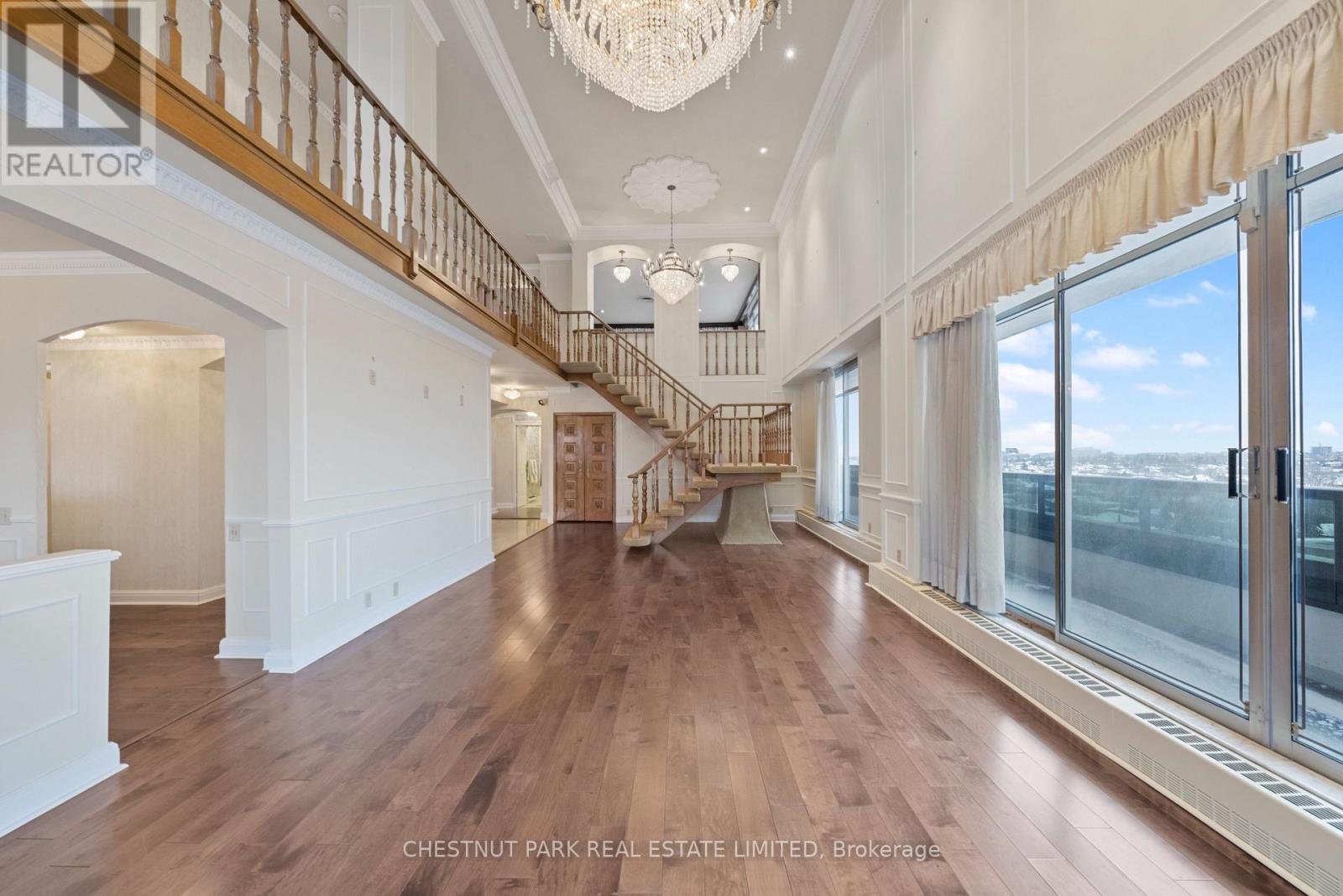 Ph 1 - 2600 Bathurst Street, Toronto, Ontario  M6B 2Z4 - Photo 2 - C13718044