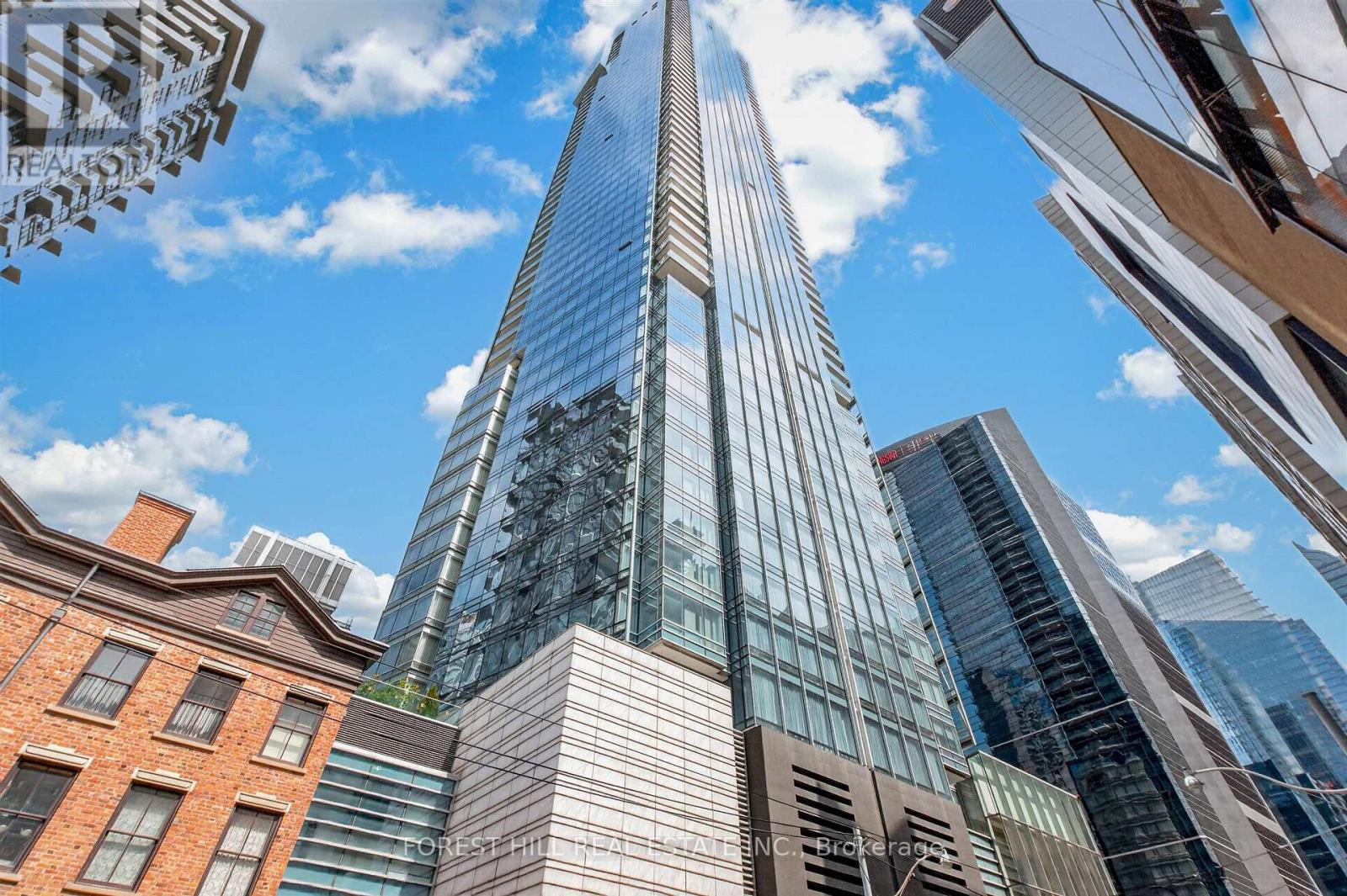 2305 - 180 UNIVERSITY AVENUE, Toronto, Ontario