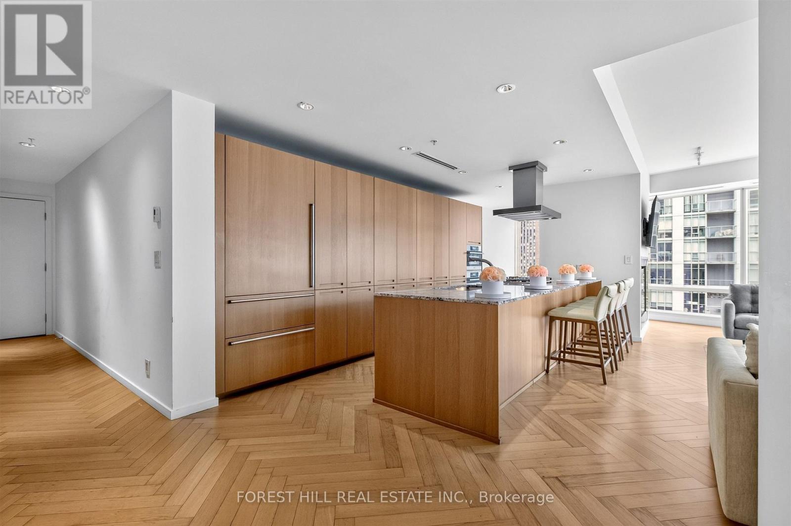 2305 - 180 University Avenue, Toronto, Ontario  M5H 0A2 - Photo 21 - C13718046