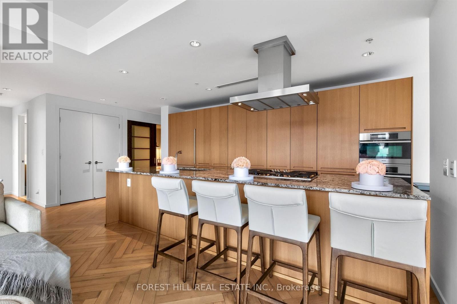 2305 - 180 University Avenue, Toronto, Ontario  M5H 0A2 - Photo 22 - C13718046