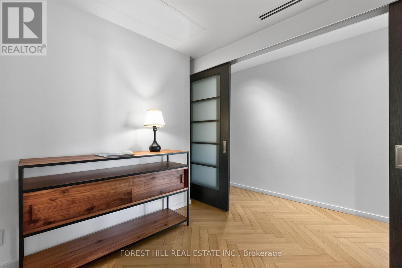 2305 - 180 University Avenue, Toronto, Ontario  M5H 0A2 - Photo 27 - C13718046