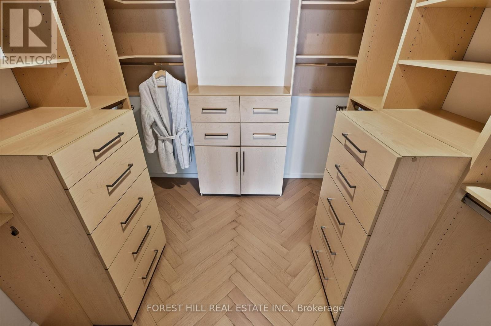 2305 - 180 University Avenue, Toronto, Ontario  M5H 0A2 - Photo 35 - C13718046