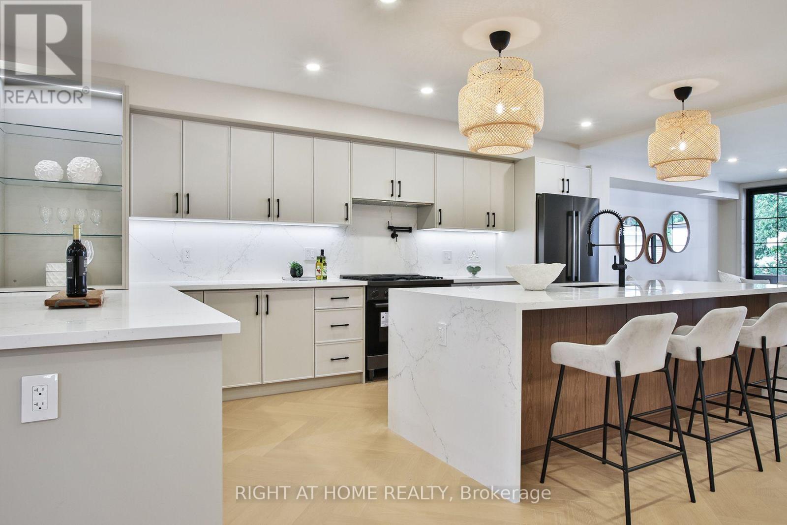 106 Eastbourne Avenue, Toronto, Ontario  M5P 2G3 - Photo 16 - C13718062