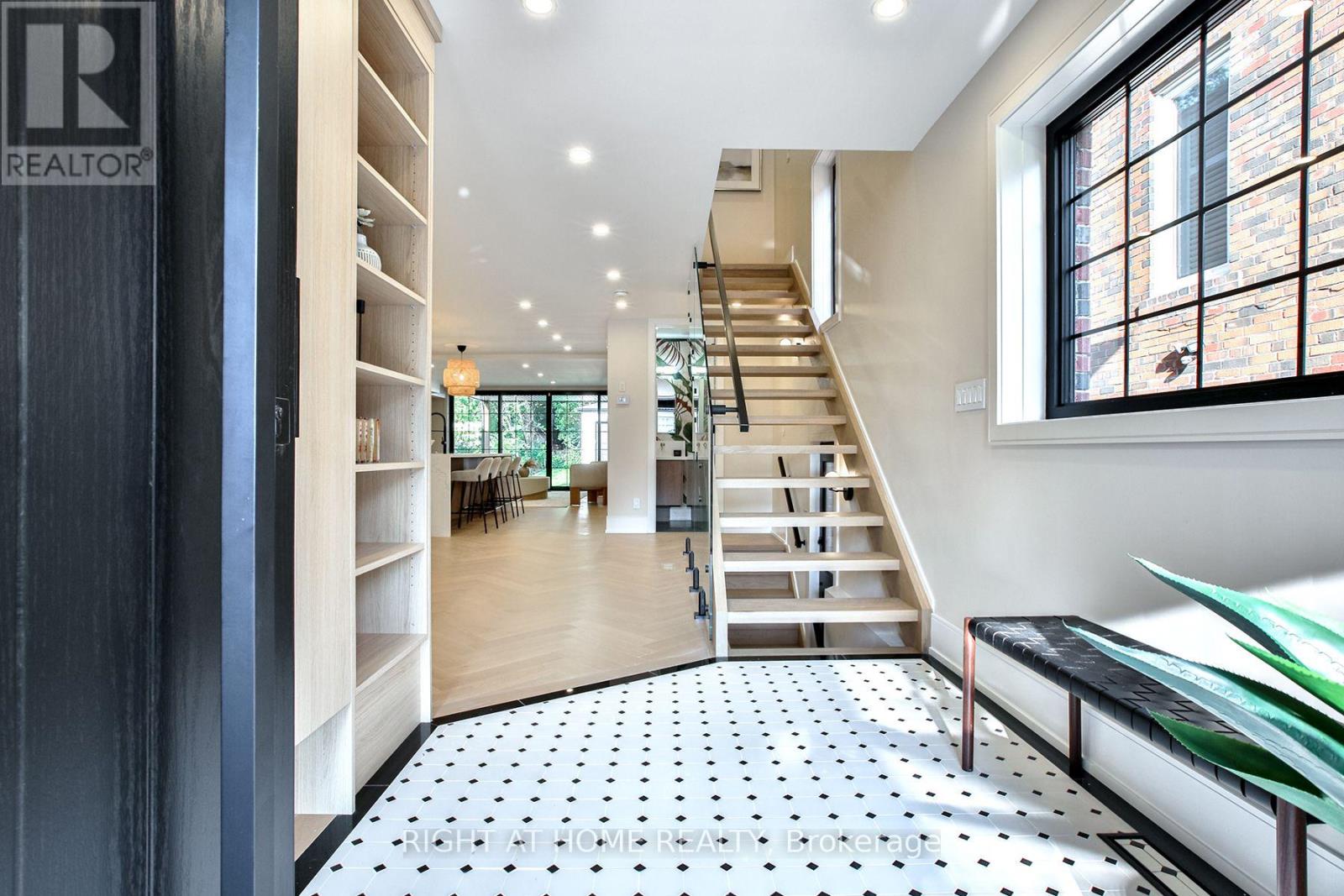 106 Eastbourne Avenue, Toronto, Ontario  M5P 2G3 - Photo 5 - C13718062