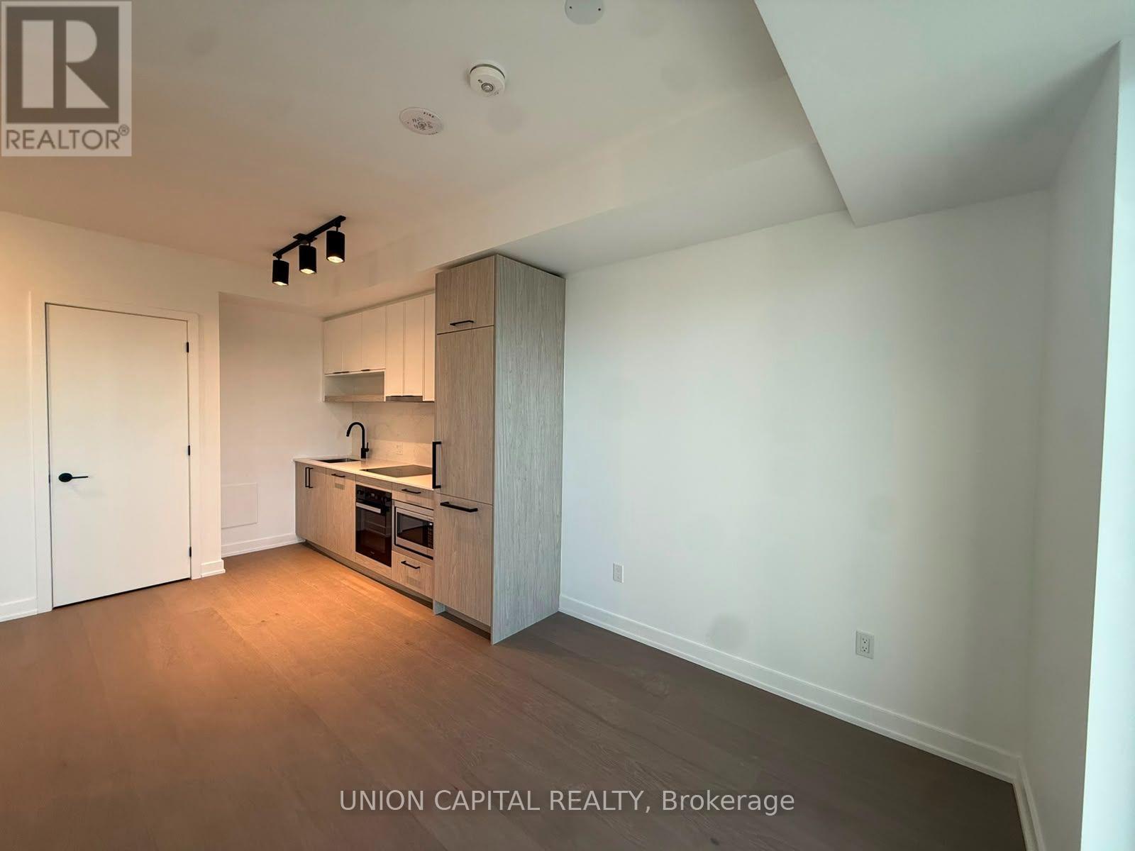 1017 - 89 Montclair Avenue, Toronto, Ontario  M5P 0A9 - Photo 5 - C13718064