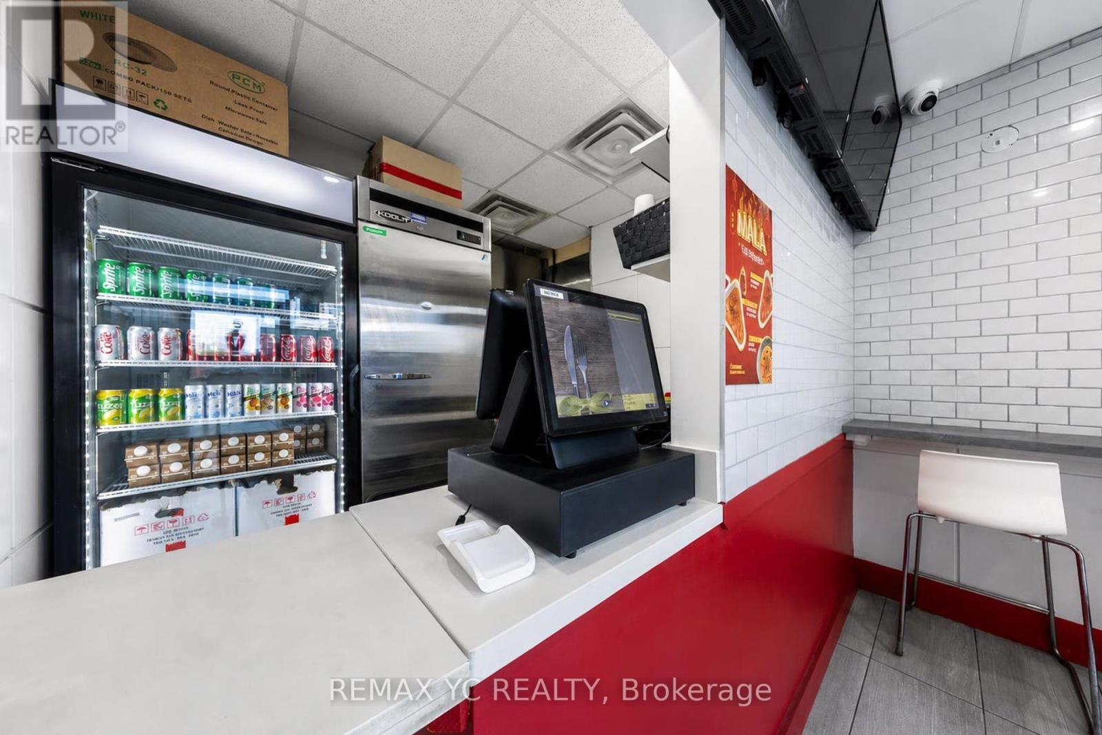 5 Byng Avenue, Toronto, Ontario  M2N 5R7 - Photo 14 - C13718104