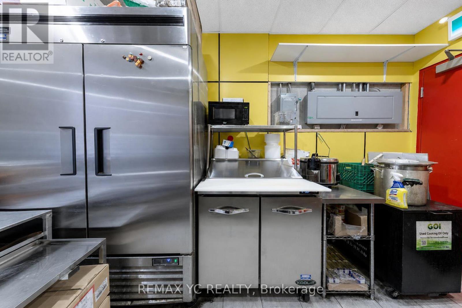5 Byng Avenue, Toronto, Ontario  M2N 5R7 - Photo 22 - C13718104