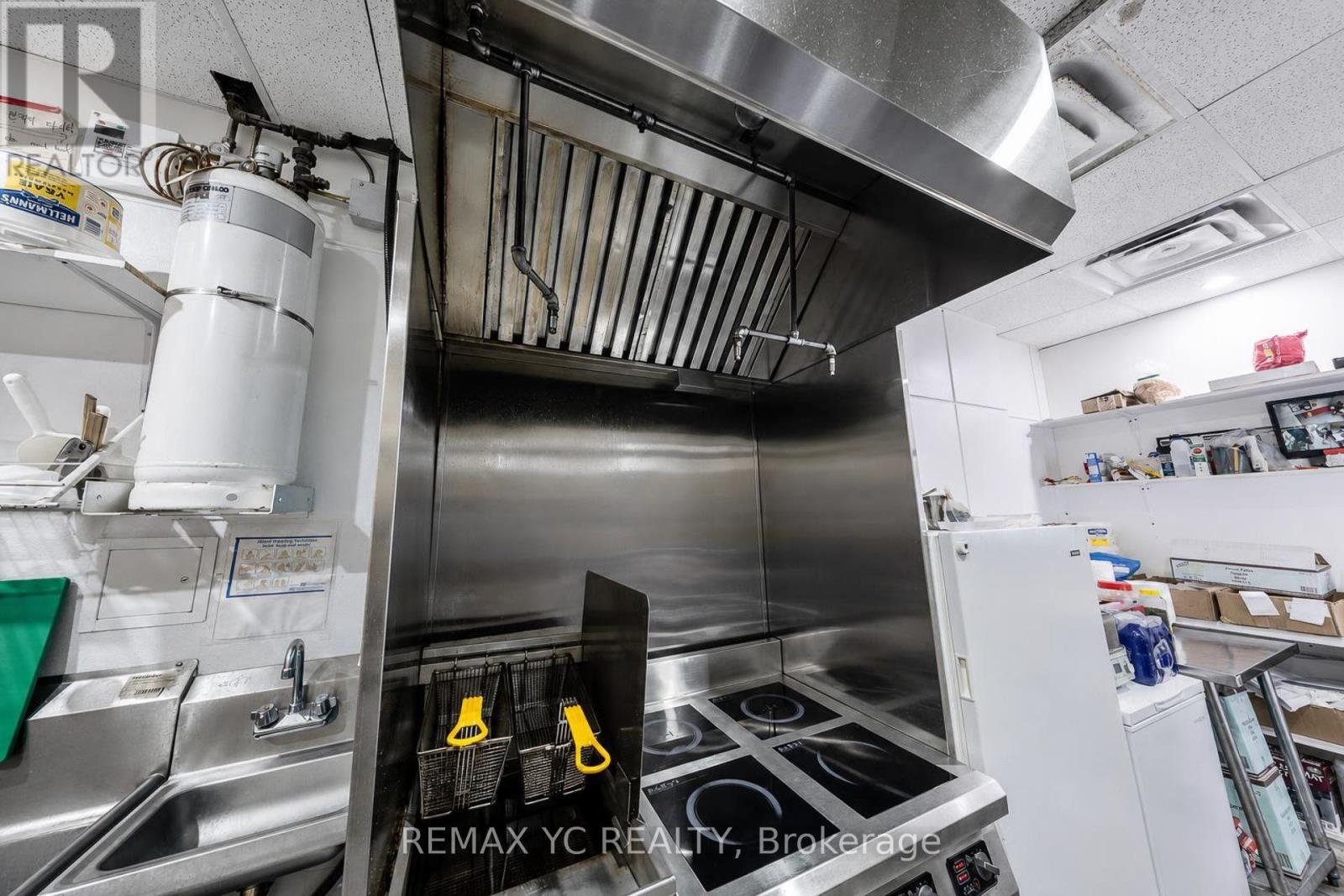 5 Byng Avenue, Toronto, Ontario  M2N 5R7 - Photo 30 - C13718104