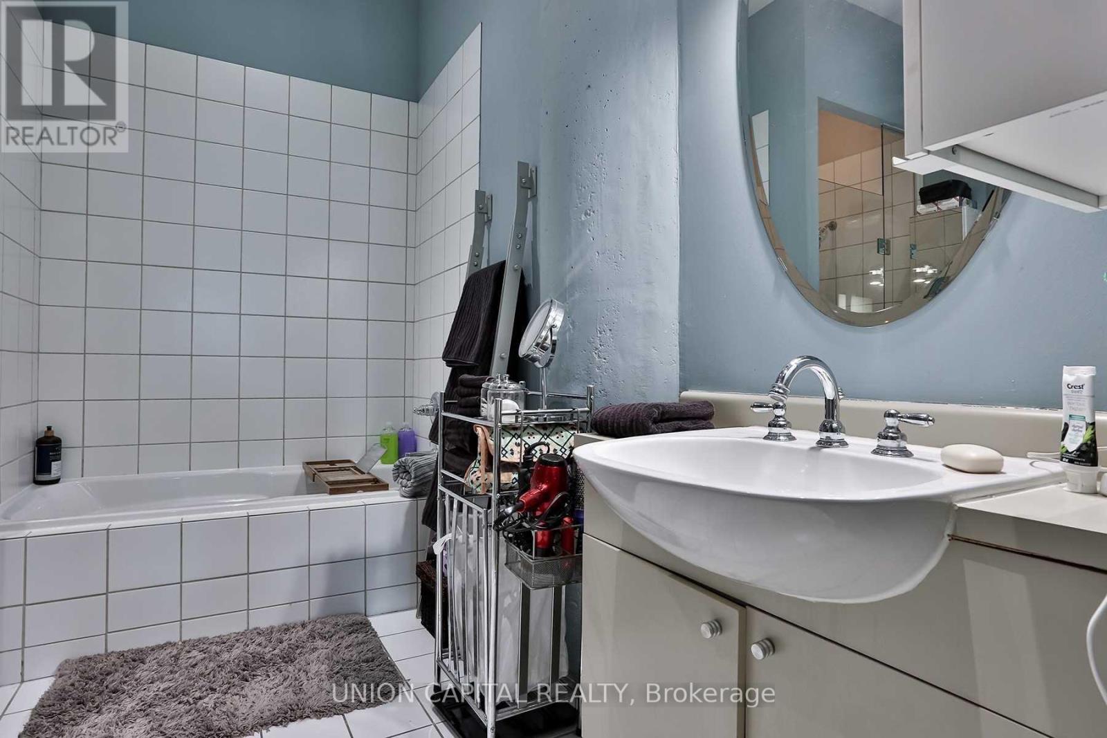 708 - 155 Dalhousie Street, Toronto, Ontario  M5B 2P7 - Photo 11 - C13718118