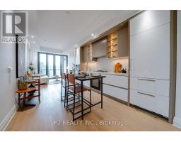 409 - 2 FOREST HILL ROAD, Toronto, Ontario