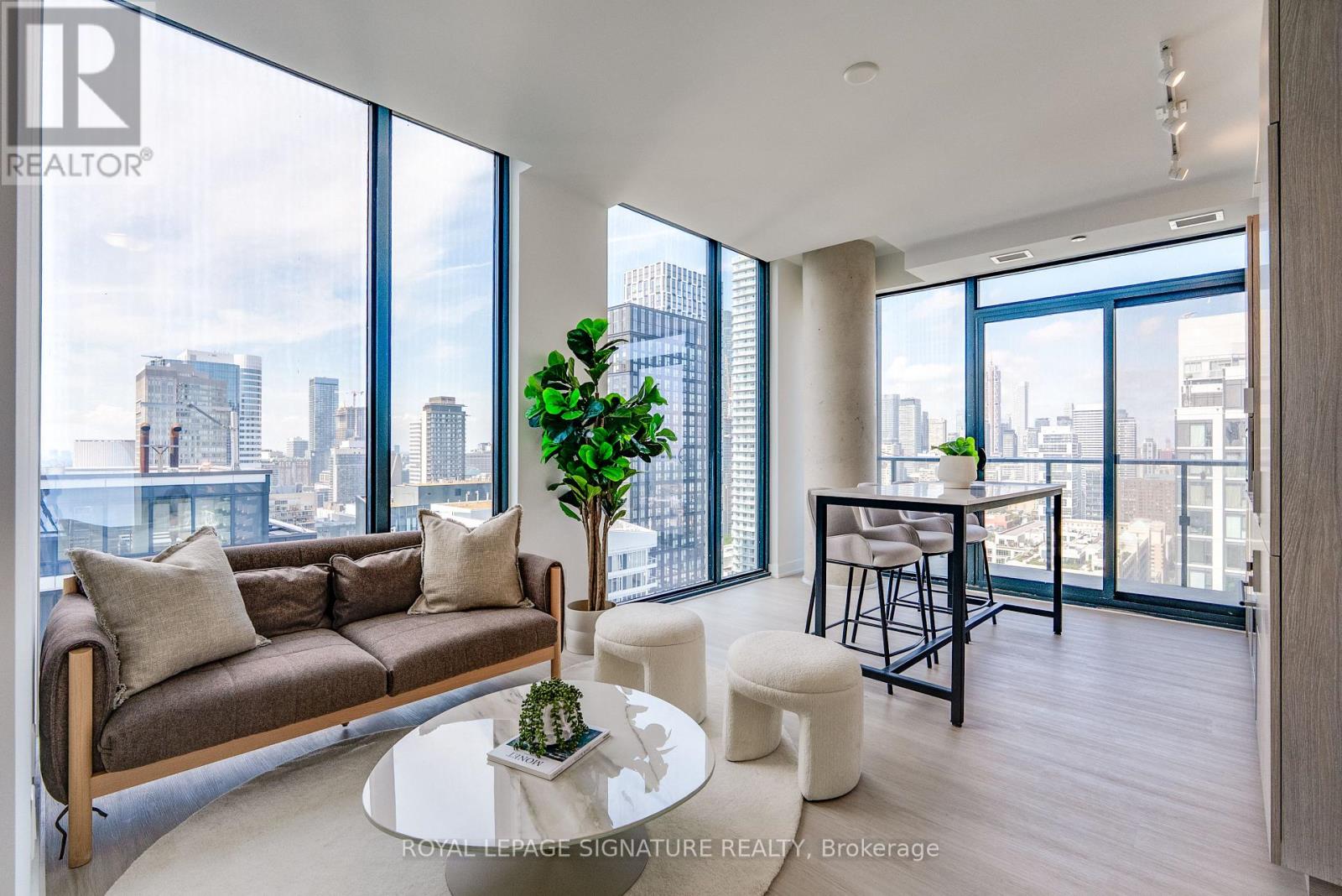 3203 - 47 MUTUAL STREET, Toronto, Ontario