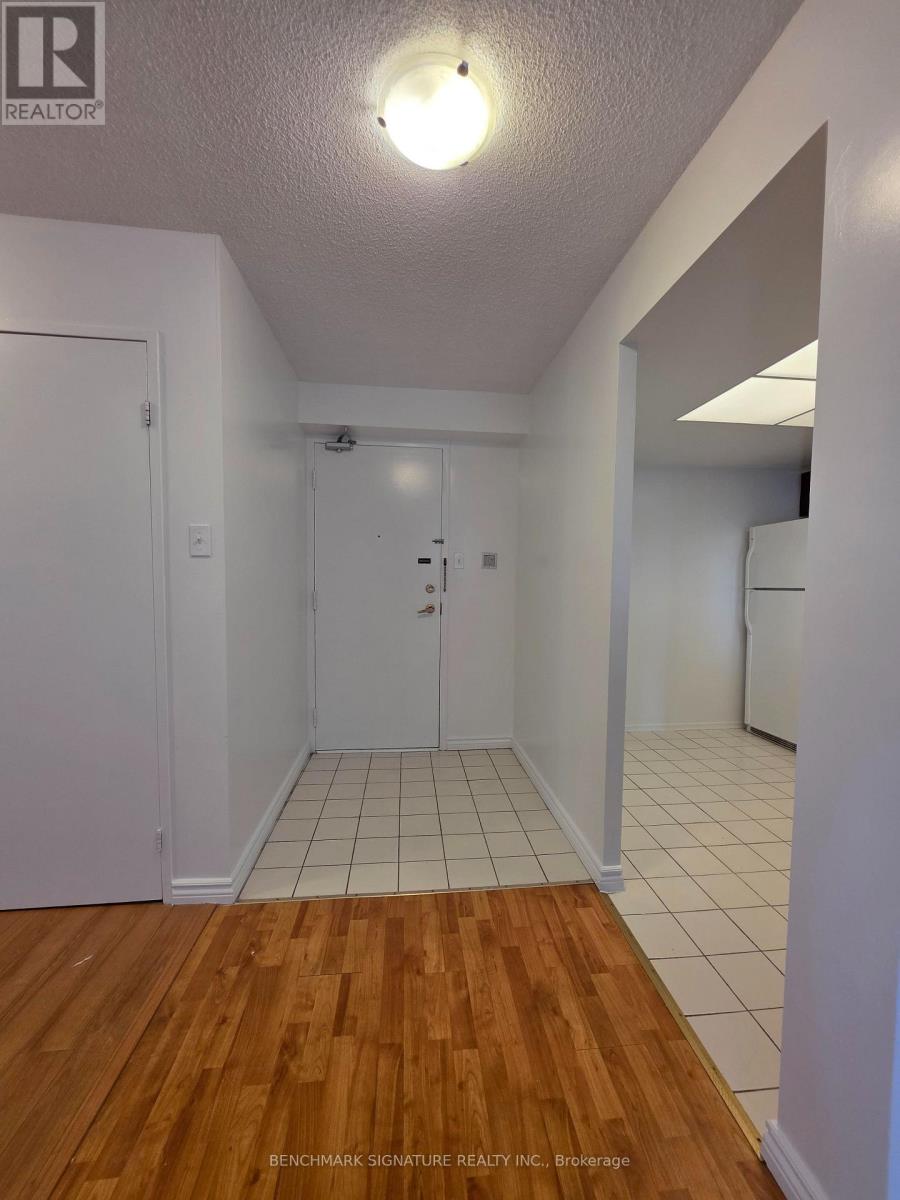 1409 - 300 Alton Towers Circle, Toronto, Ontario  M1V 4X9 - Photo 2 - E13717776