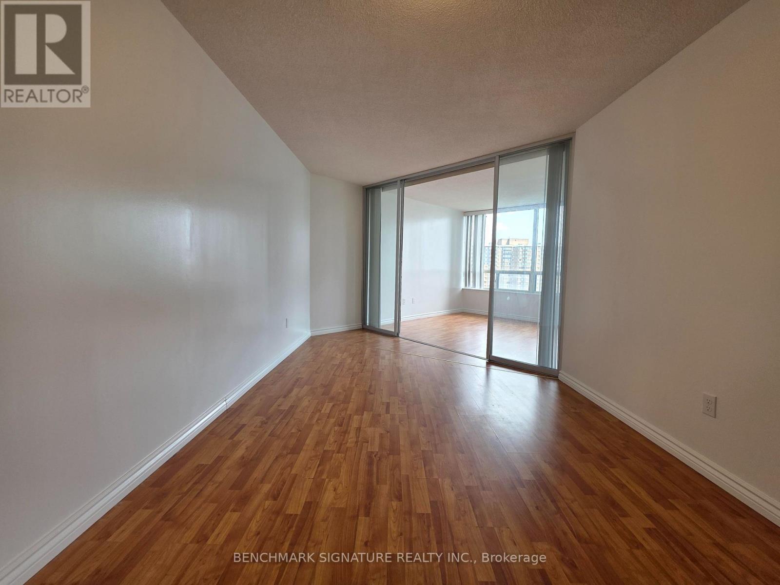 1409 - 300 Alton Towers Circle, Toronto, Ontario  M1V 4X9 - Photo 4 - E13717776