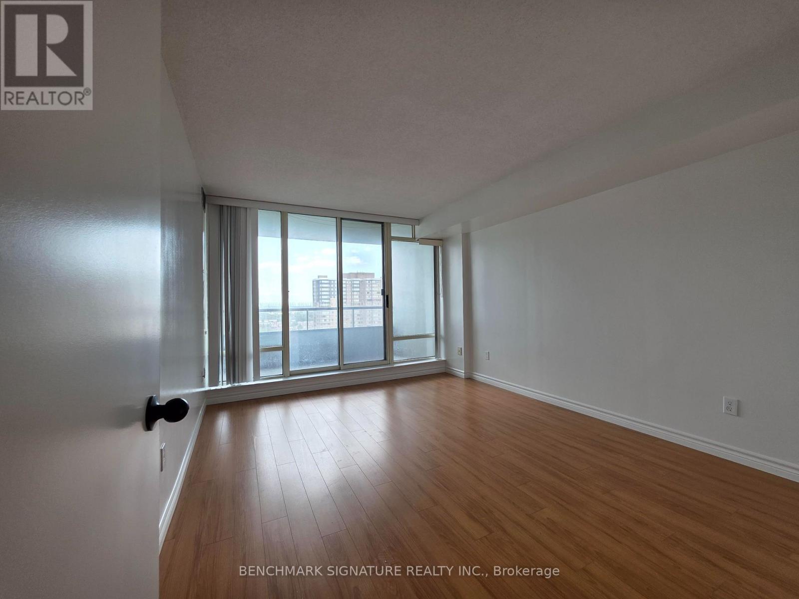 1409 - 300 Alton Towers Circle, Toronto, Ontario  M1V 4X9 - Photo 6 - E13717776