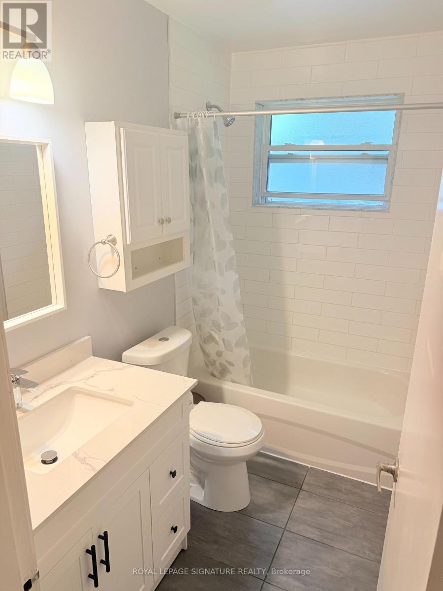 1467a Birchmount Road, Toronto, Ontario  M1P 2G4 - Photo 5 - E13717822