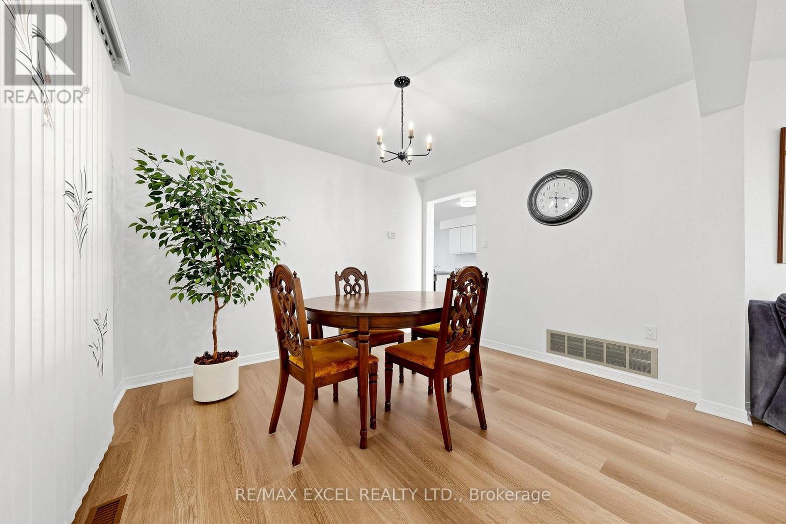 33 Wharton Square, Toronto, Ontario  M1V 4M9 - Photo 12 - E13717860