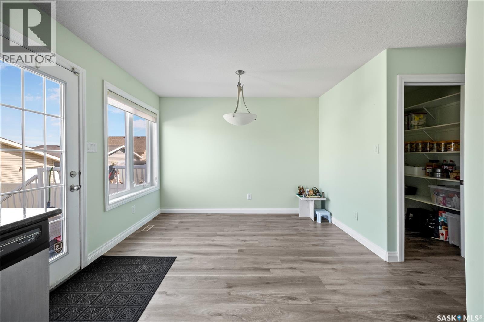 4873 James Hill Road, Regina, Saskatchewan  S4W 0C6 - Photo 14 - SK046466
