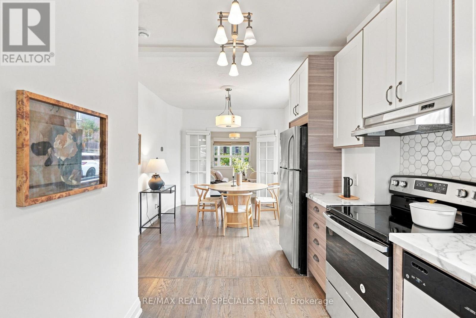 21 Mendel Avenue, Toronto, Ontario  M4C 1E6 - Photo 25 - E13718124