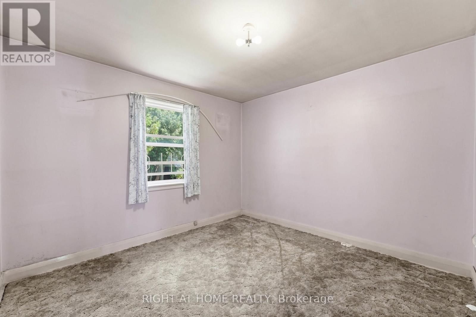 975 Victoria Park Avenue, Toronto, Ontario  M4B 2J4 - Photo 15 - E13718294