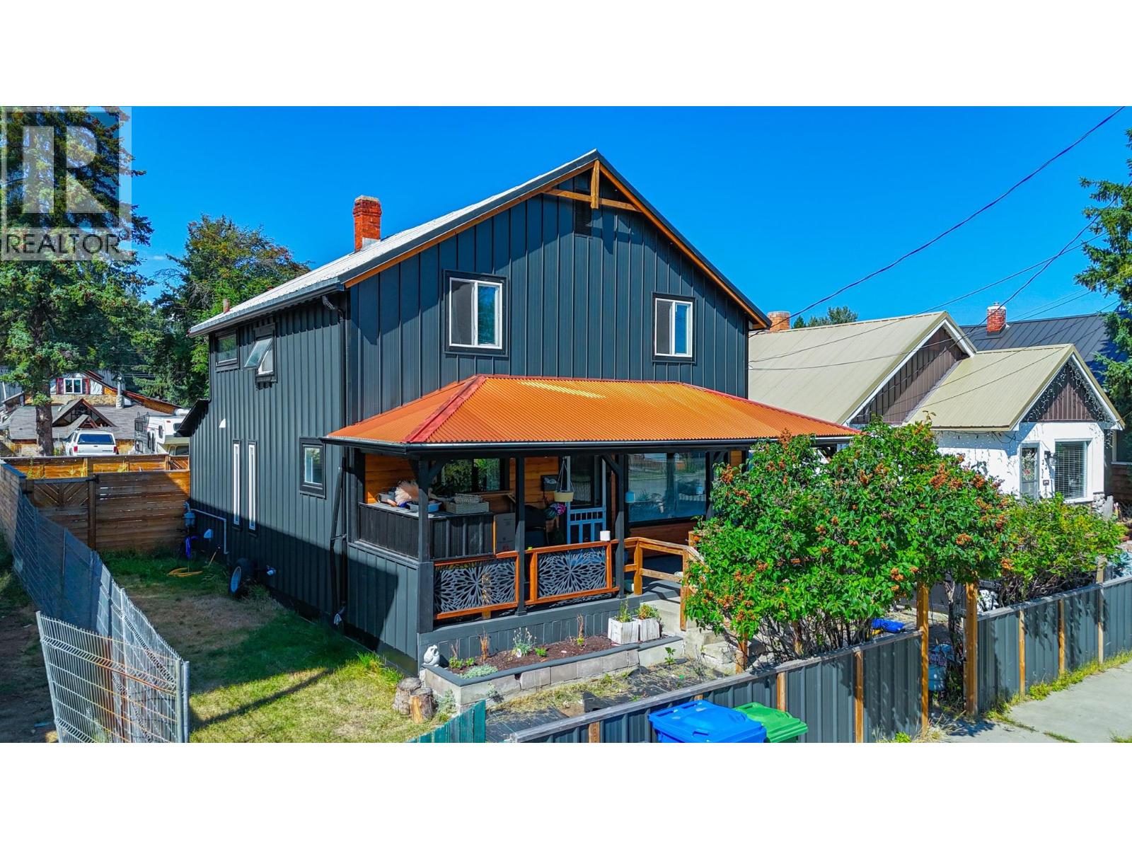 215 Buchanan Street, Kimberley, British Columbia V1A 1V8 - Photo 2 - 10398356