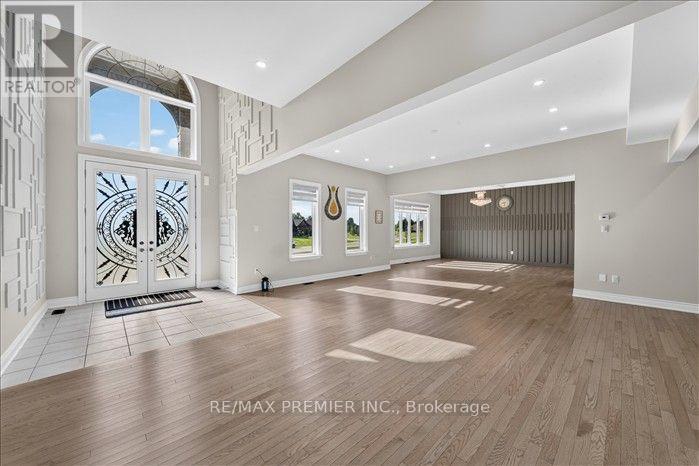 26 Birchwood Lane, Essa, Ontario  L0M 1B1 - Photo 13 - N13717762